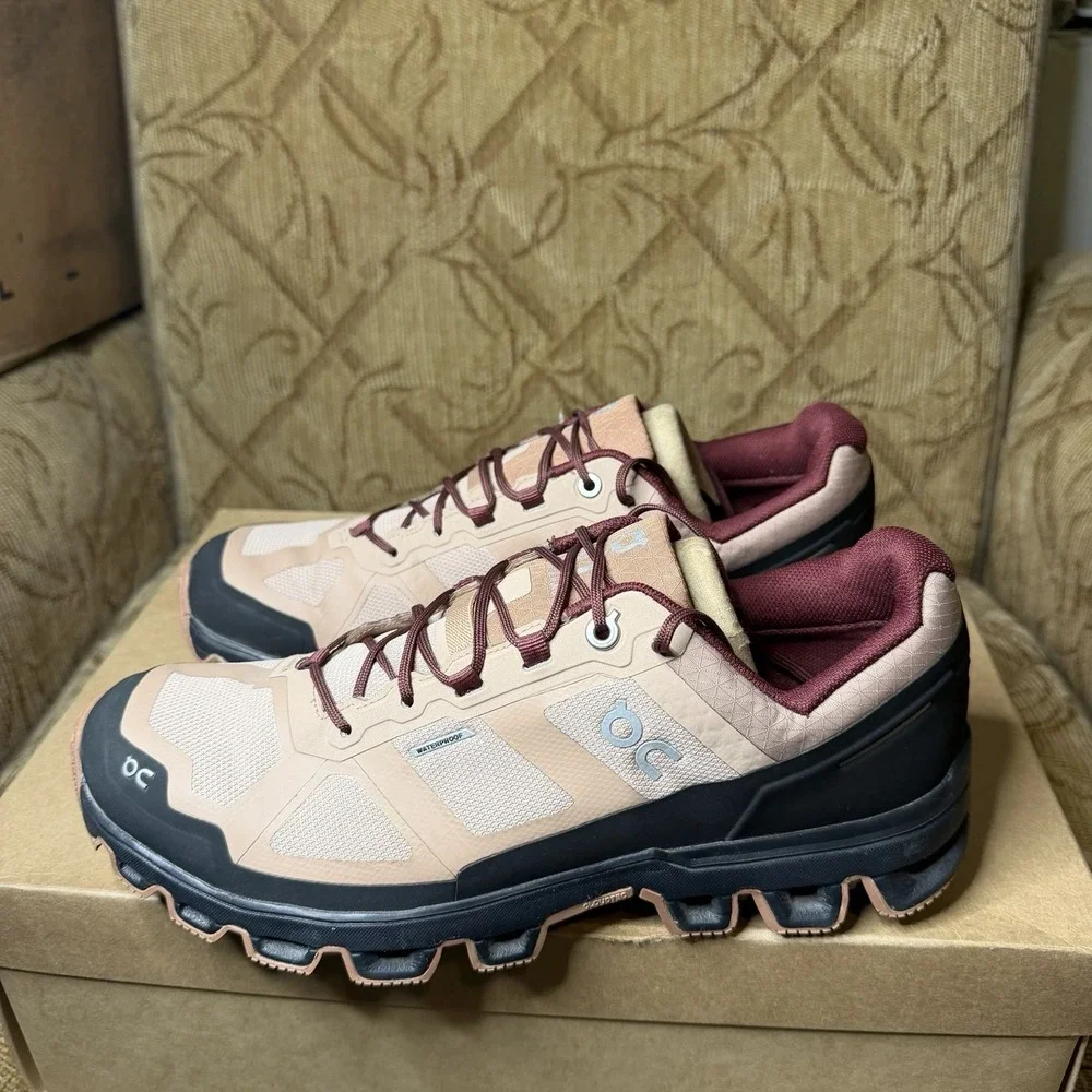 ON Women's Cloudventure Waterproof Running Shoes, Size 9.5 Medium US
